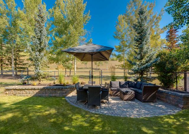 50 Discovery Ridge Gardens Sw, House detached with 4 bedrooms, 3 bathrooms and 4 parking in Calgary AB | Image 35