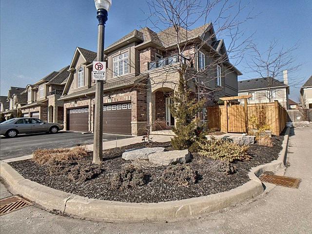 85 Padua Cres, House semidetached with 3 bedrooms, 3 bathrooms and 3.5 parking in Hamilton ON | Image 13