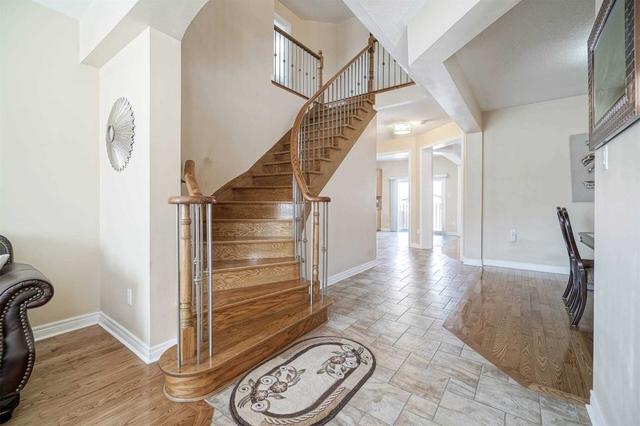 14 Huntspoint Dr, House detached with 4 bedrooms, 4 bathrooms and 7 parking in Brampton ON | Image 8