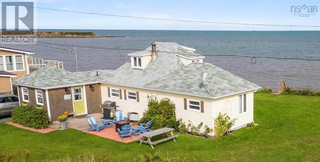 23 Oceanview Road, House detached with 2 bedrooms, 1 bathrooms and null parking in Pictou, Subd. A NS | Image 2
