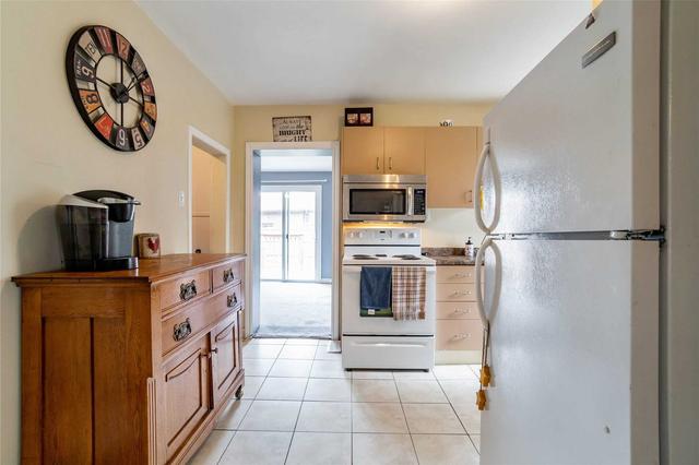 78 Currie St, House detached with 2 bedrooms, 1 bathrooms and 2 parking in St. Catharines ON | Image 8