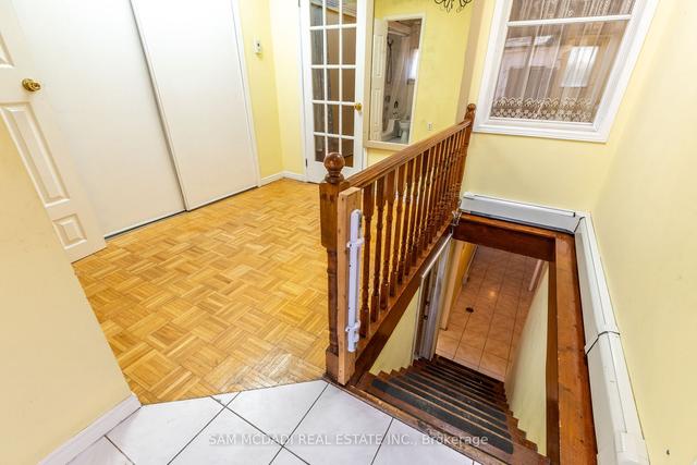238a Bathurst St, House attached with 3 bedrooms, 2 bathrooms and 2 parking in Toronto ON | Image 15