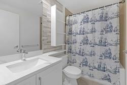 3802 - 10 Navy Wharf Crct, Condo with 1 bedrooms, 1 bathrooms and 1 parking in Toronto ON | Image 11