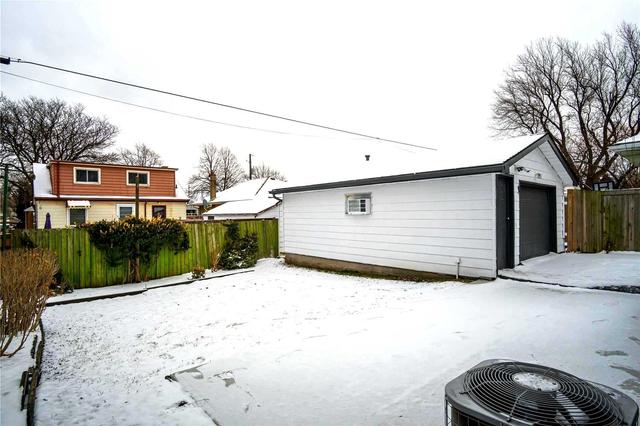 351 East 27th St, House detached with 3 bedrooms, 2 bathrooms and 6 parking in Hamilton ON | Image 33