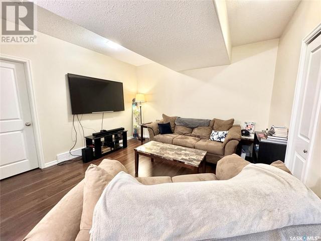 7 - 211 20th Street W, House attached with 2 bedrooms, 1 bathrooms and null parking in Prince Albert SK | Image 5