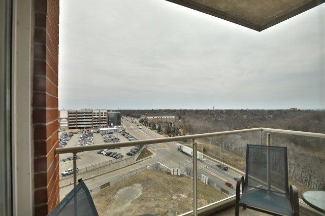 Lph7 - 60 Old Mill Rd, Condo with 2 bedrooms, 2 bathrooms and 2 parking in Oakville ON | Image 7