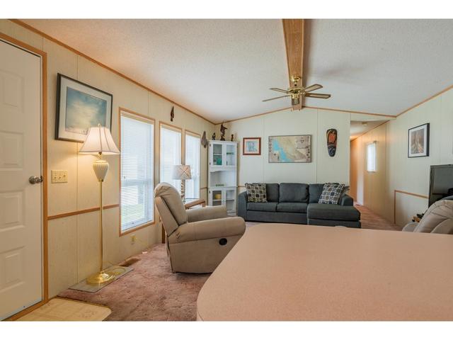 15 - 1601 Columbia Avenue, Home with 2 bedrooms, 1 bathrooms and null parking in Castlegar BC | Image 9