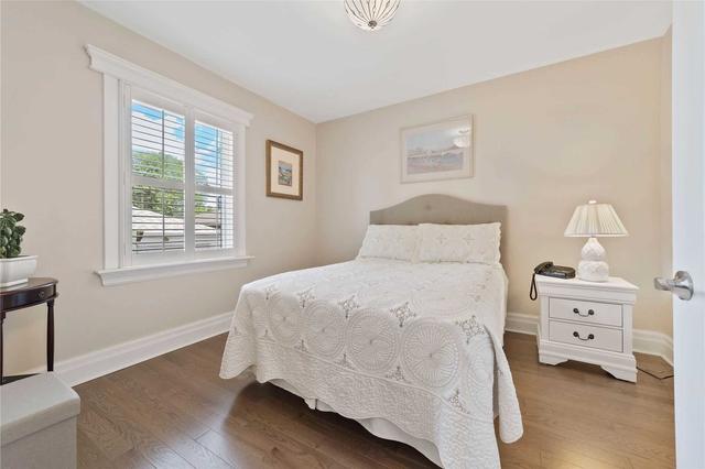14 Royaleigh Ave, House detached with 2 bedrooms, 2 bathrooms and 5 parking in Toronto ON | Image 21