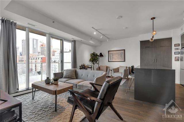 808 - 428 Sparks Street, Condo with 2 bedrooms, 2 bathrooms and 1 parking in Ottawa ON | Image 4