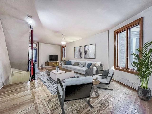 249 Major St, House semidetached with 3 bedrooms, 2 bathrooms and 1 parking in Toronto ON | Image 11