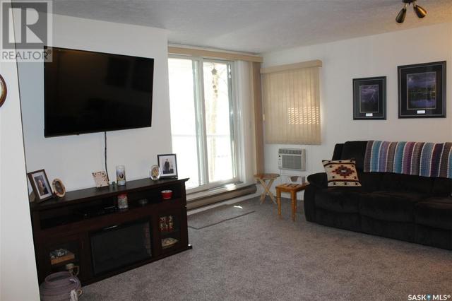 24 - 228 3rd Street, Condo with 2 bedrooms, 2 bathrooms and null parking in Weyburn SK | Image 12