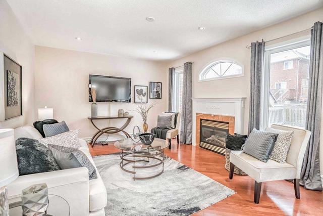 49 Seasons Dr, House detached with 3 bedrooms, 4 bathrooms and 3 parking in Toronto ON | Image 2