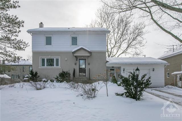 64 Starwood Road, House detached with 3 bedrooms, 2 bathrooms and 6 parking in Ottawa ON | Image 1