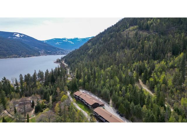 1 - 1691 Highway 3a, Condo with 1 bedrooms, 1 bathrooms and 1 parking in Central Kootenay F BC | Image 32