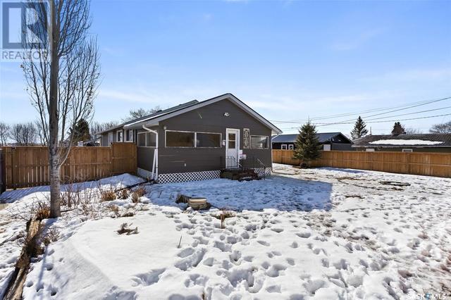 360 Railway Avenue, House detached with 3 bedrooms, 2 bathrooms and null parking in Southey SK | Image 33