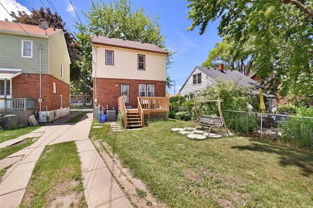 1672 Marentette Ave, House detached with 3 bedrooms, 1 bathrooms and 2 parking in Windsor ON | Image 20