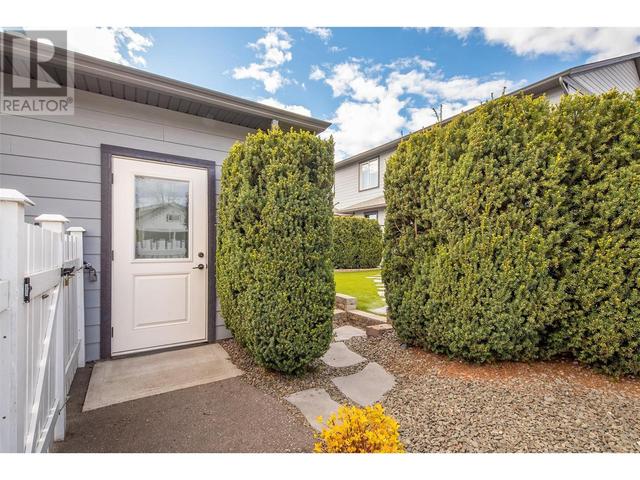 989 Laurier Avenue, House attached with 3 bedrooms, 3 bathrooms and 1 parking in Kelowna BC | Image 26