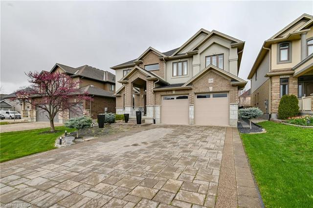 1298 Eagletrace Drive, House detached with 5 bedrooms, 3 bathrooms and 6 parking in London ON | Image 2