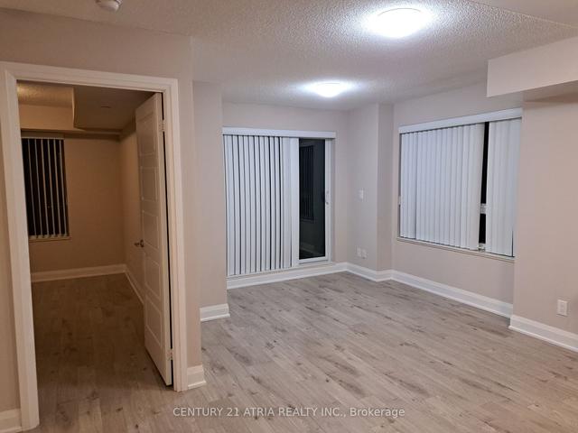 517 - 1 Uptown Dr, Condo with 2 bedrooms, 2 bathrooms and 0 parking in Markham ON | Image 2