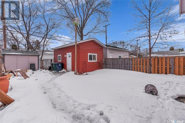 2025 St Charles Avenue, House detached with 3 bedrooms, 2 bathrooms and null parking in Saskatoon SK | Image 39