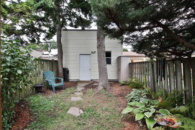 42 Arundel Ave, House semidetached with 2 bedrooms, 2 bathrooms and 1 parking in Toronto ON | Image 19