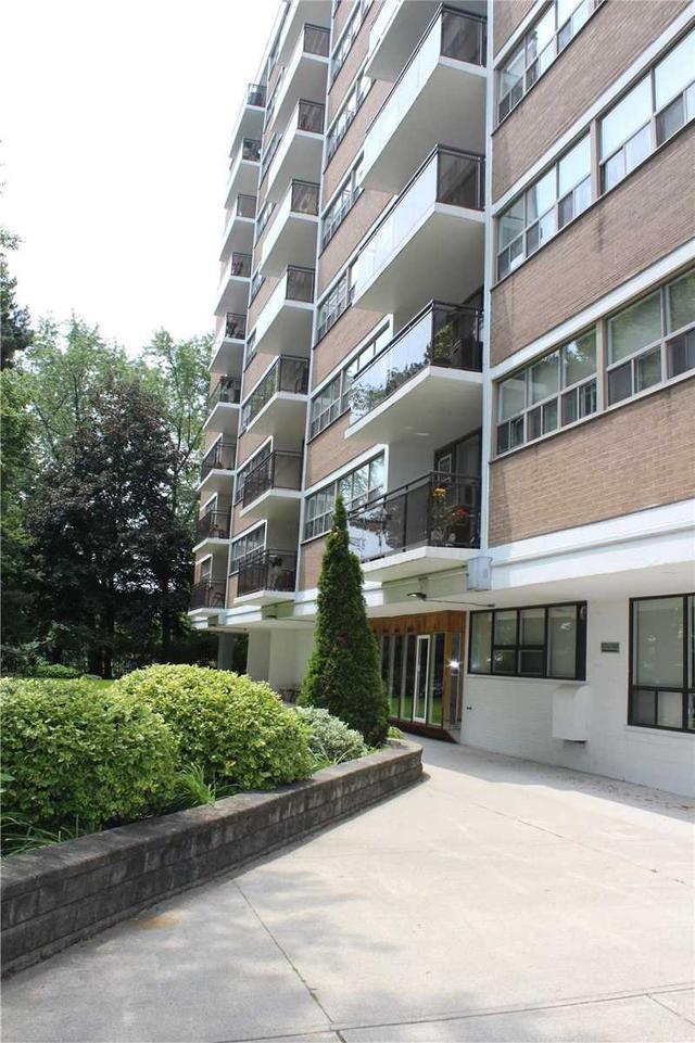 204 - 212 Kerr St, Condo with 2 bedrooms, 1 bathrooms and 1 parking in Oakville ON | Image 17