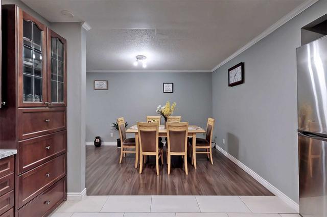 1121 Valley Crt, House semidetached with 3 bedrooms, 2 bathrooms and 4 parking in Oshawa ON | Image 8
