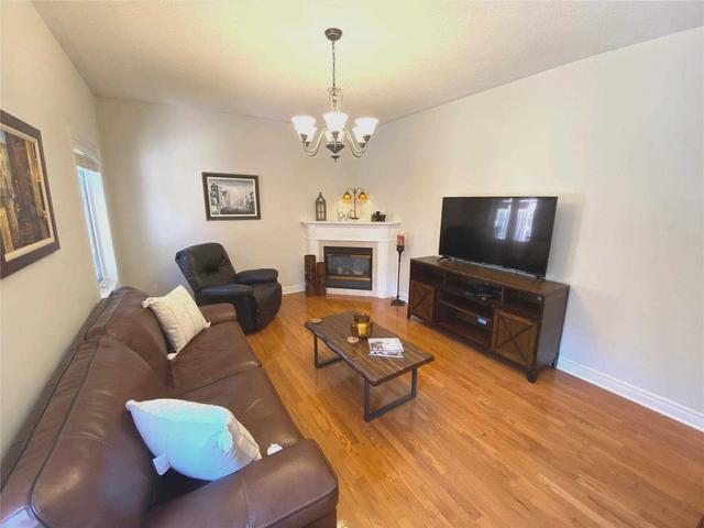 46 Citadel Cres, House detached with 4 bedrooms, 4 bathrooms and 4 parking in Brampton ON | Image 4