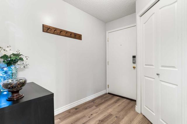 1100 - 6224 17 Avenue Se, Condo with 2 bedrooms, 2 bathrooms and 1 parking in Calgary AB | Image 3