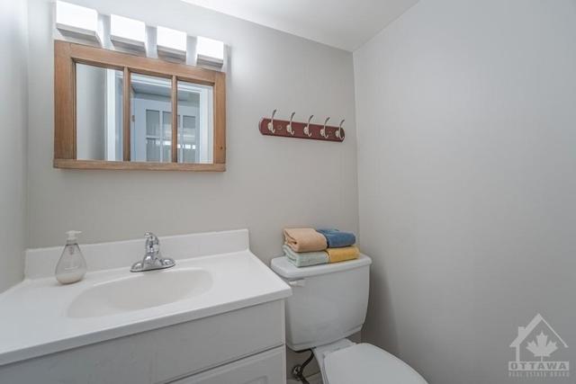 52 Appleby Private, Townhouse with 3 bedrooms, 3 bathrooms and 2 parking in Ottawa ON | Image 5