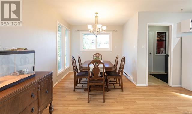 3898 Uplands Dr, House detached with 3 bedrooms, 2 bathrooms and 3 parking in Nanaimo BC | Image 6