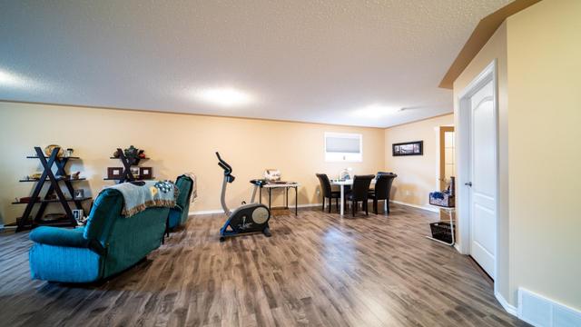 909 8 Avenue, House detached with 4 bedrooms, 3 bathrooms and 6 parking in Wainwright AB | Image 20