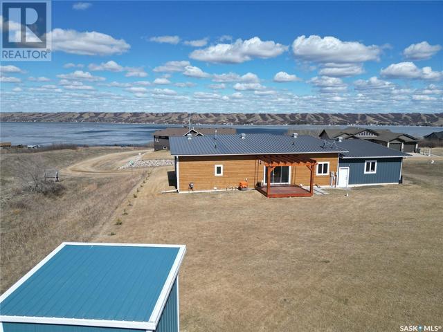 700 Saskatoon Drive, House detached with 2 bedrooms, 2 bathrooms and null parking in Katepwa SK | Image 40