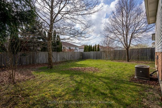3825 Maguire St W, House detached with 3 bedrooms, 2 bathrooms and 5 parking in Windsor ON | Image 24