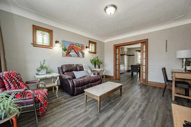 82 Cope St, House detached with 3 bedrooms, 2 bathrooms and 3 parking in Hamilton ON | Image 37