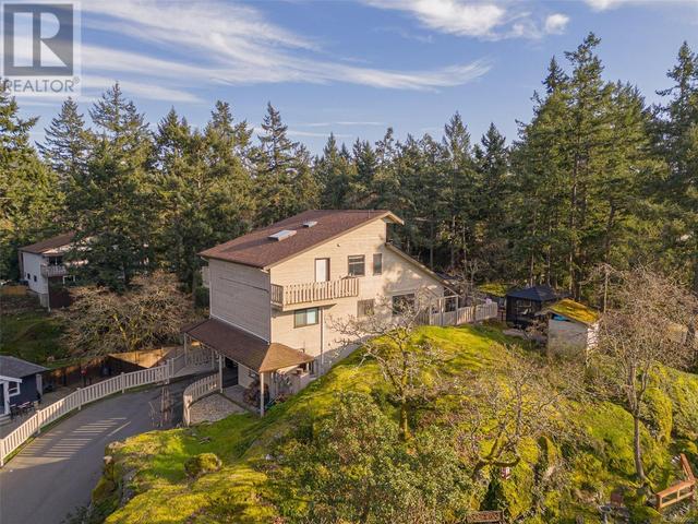 2520 Duncan Lane, House detached with 5 bedrooms, 5 bathrooms and 2 parking in Langford BC | Image 62