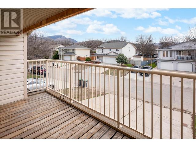 493 Wigglesworth Crescent, House detached with 4 bedrooms, 2 bathrooms and 10 parking in Kelowna BC | Image 9