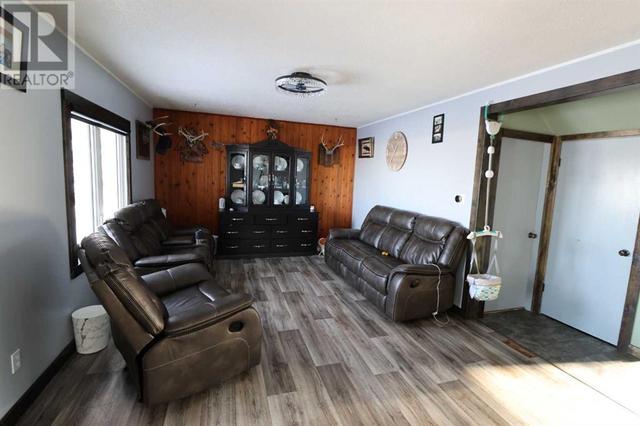 110077 Twp Rd 102, House detached with 5 bedrooms, 1 bathrooms and 2 parking in Forty Mile County No. 8 AB | Image 5