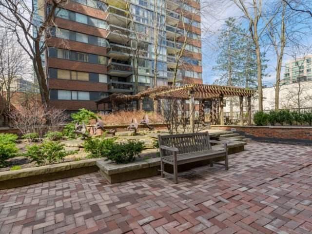 1002 - 900 Yonge St, Condo with 2 bedrooms, 2 bathrooms and 1 parking in Toronto ON | Image 19
