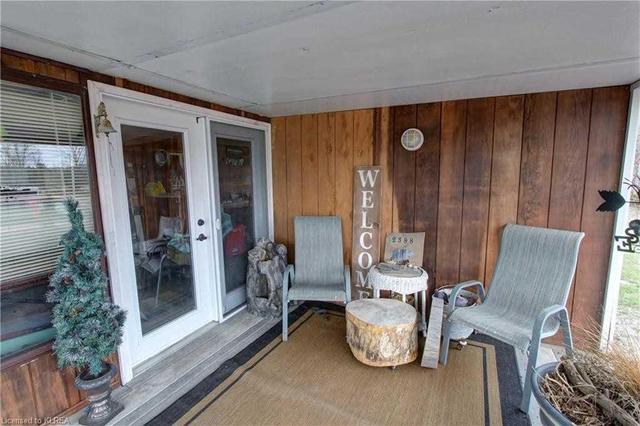 2388 Mock Rd, House detached with 3 bedrooms, 3 bathrooms and 8 parking in Kawartha Lakes ON | Image 2