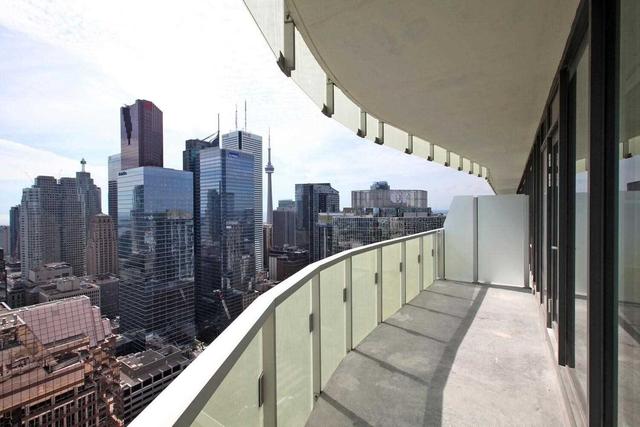 4305 - 197 Yonge St, Condo with 1 bedrooms, 1 bathrooms and 1 parking in Toronto ON | Image 38