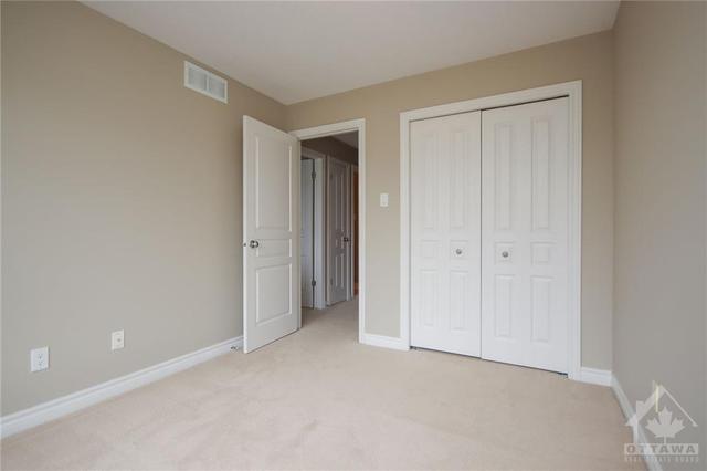 213 Butterfly Walk, Townhouse with 3 bedrooms, 2 bathrooms and 3 parking in Ottawa ON | Image 22