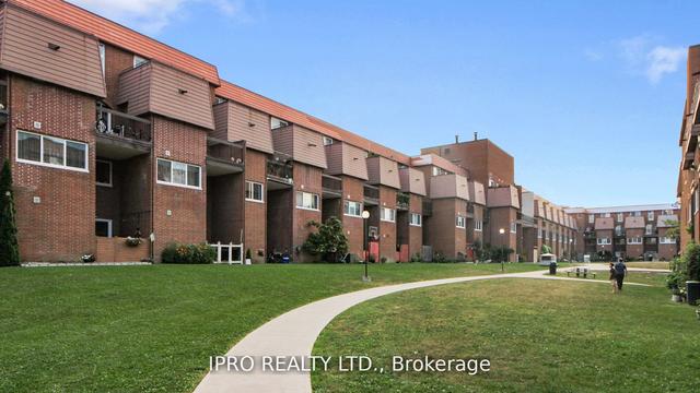 342 - 1395 Williamsport Dr, Townhouse with 3 bedrooms, 2 bathrooms and 1 parking in Mississauga ON | Image 12