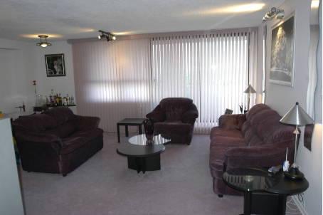 1709 - 15 Torrance Rd, Condo with 2 bedrooms, 2 bathrooms and 1 parking in Toronto ON | Image 2