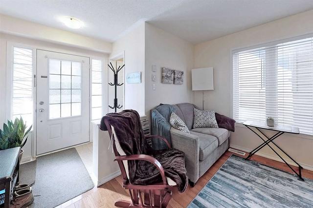 204 Lady Angela Ave, House detached with 3 bedrooms, 3 bathrooms and 2 parking in Oshawa ON | Image 24