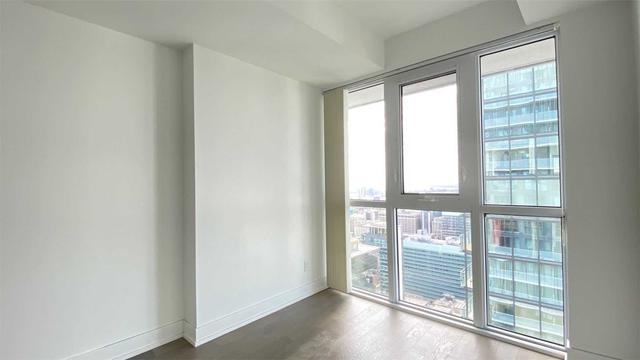 5101 - 7 Grenville St, Condo with 2 bedrooms, 2 bathrooms and 0 parking in Toronto ON | Image 10