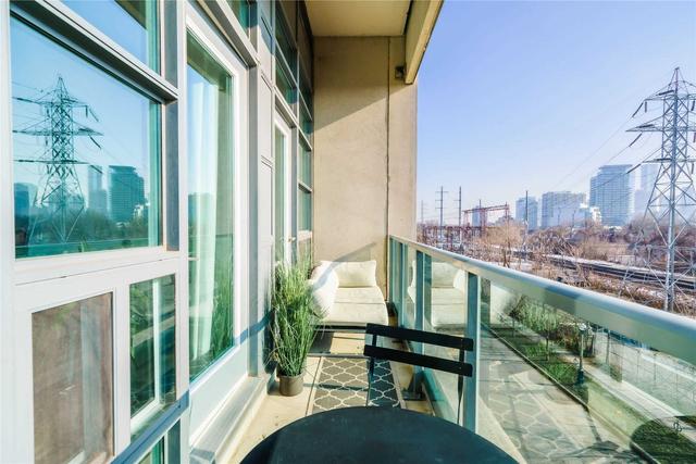 301 - 380 Macpherson Ave, Condo with 1 bedrooms, 1 bathrooms and 1 parking in Toronto ON | Image 9