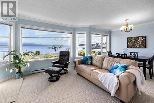 102 - 3132 Island Hwy W, Condo with 2 bedrooms, 2 bathrooms and 1 parking in Qualicum Beach BC | Image 2