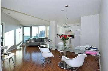 sph2-01 - 10 Yonge St, Condo with 1 bedrooms, 2 bathrooms and 1 parking in Toronto ON | Image 3