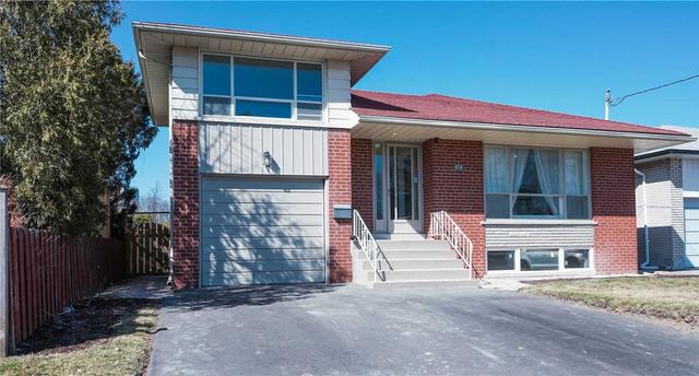 22 Decarie Circ, House detached with 4 bedrooms, 2 bathrooms and 2 parking in Toronto ON | Image 19